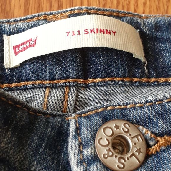 LEVI STRAUSS & CO GRIL JEANS SIZE 12 REG - Picture 4 of 7